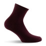 1 paire de socquettes unie bordeaux.