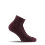 1 paire d'ultra courtes bordeaux.